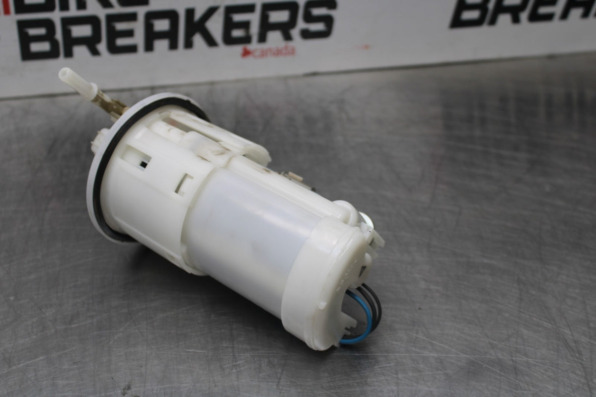 13 YAMAHA YZF R1 FUEL PUMP GAS PETROL SENDER UNIT BB781