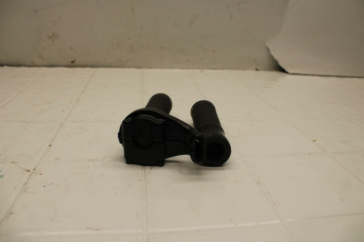 08-16 YAMAHA YZF R6 THROTTLE CABLE LINE HOUSING GUIDE BB406