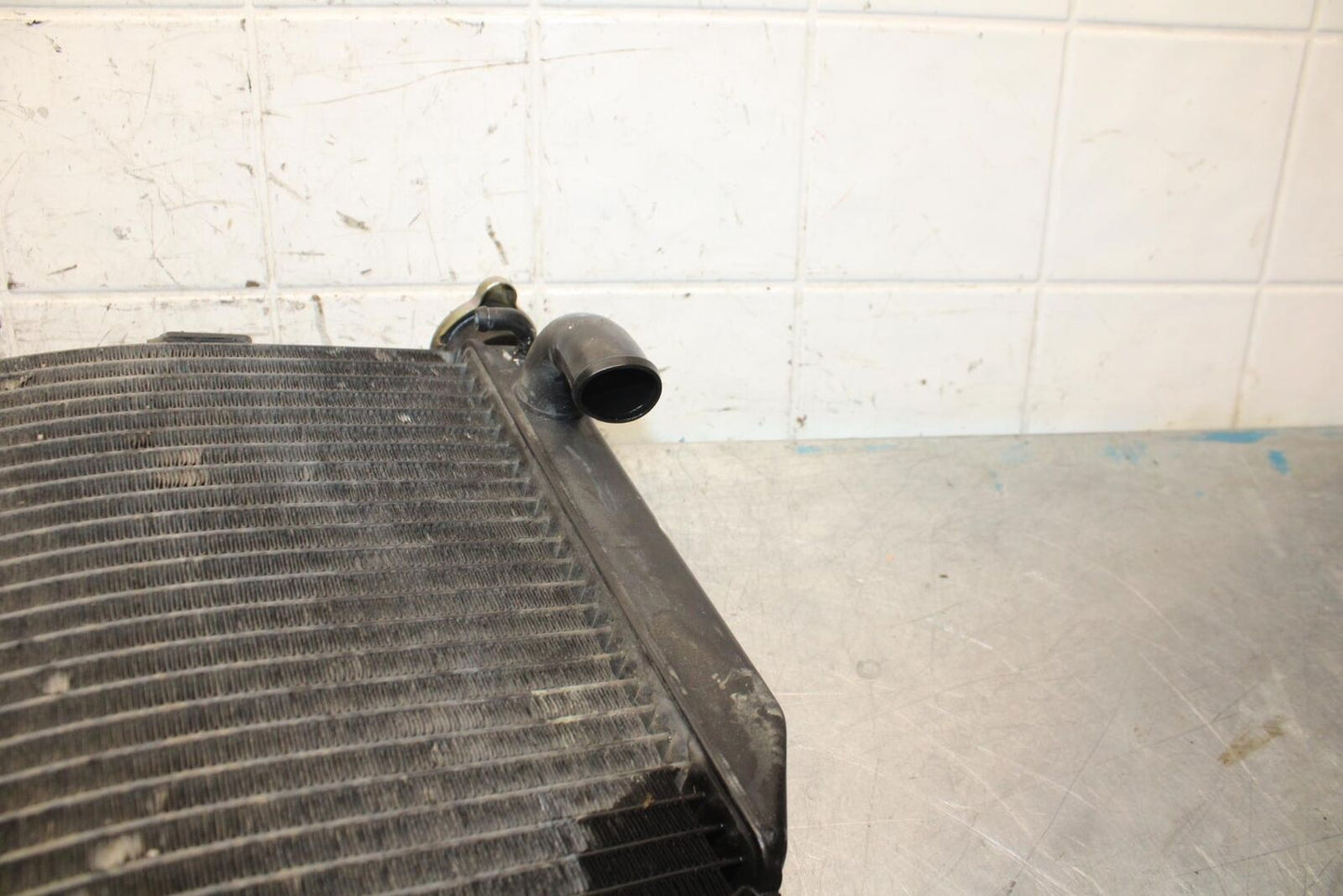 2000 Honda CBR600F4 ENGINE RADIATOR COOLING RADIATER 19010-MBW-671 BB552