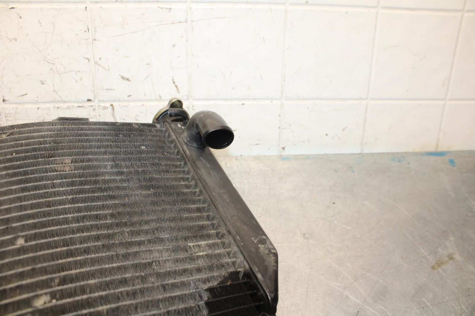 2000 Honda CBR600F4 ENGINE RADIATOR COOLING RADIATER 19010-MBW-671 BB552