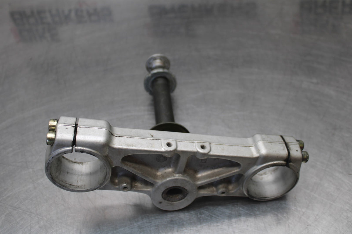 05 DUCATI SUPERSPORT 800 FRONT FORKS CLAMP LOWER TRIPLE TREE STEM BB913