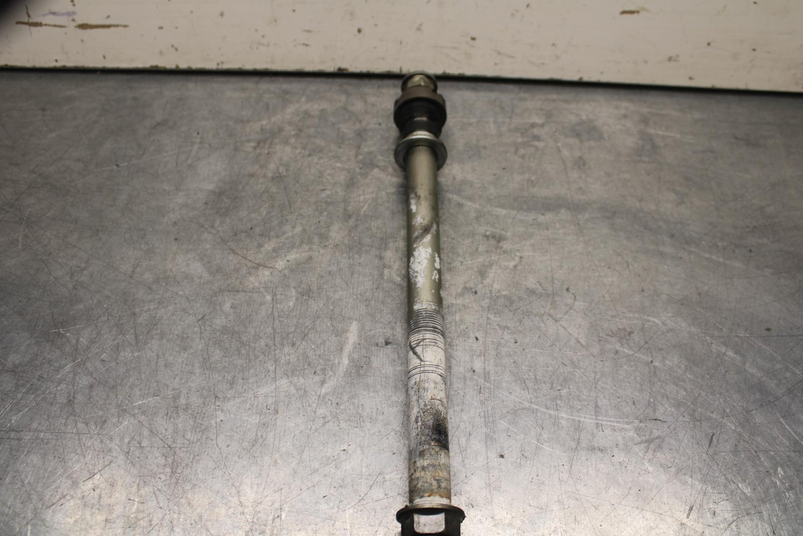 09-12 KAWASAKI NINJA ZX6R REAR BACK SWINGARM BOLT SUSPENSION PIVOT AXLE BB617