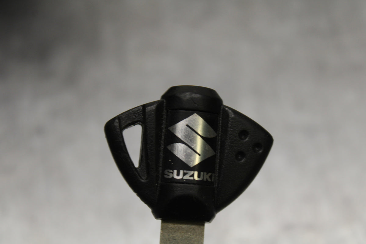 09-11 SUZUKI GSXR1000 IGNITION LOCK W KEY BB125