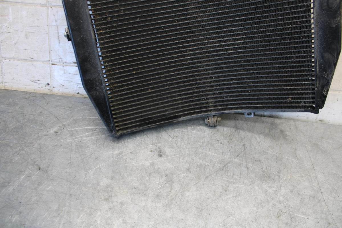 2007 Honda CBR600RR ENGINE RADIATOR MOTOR COOLER  RADIATER 19010-MFJ-305  BB536