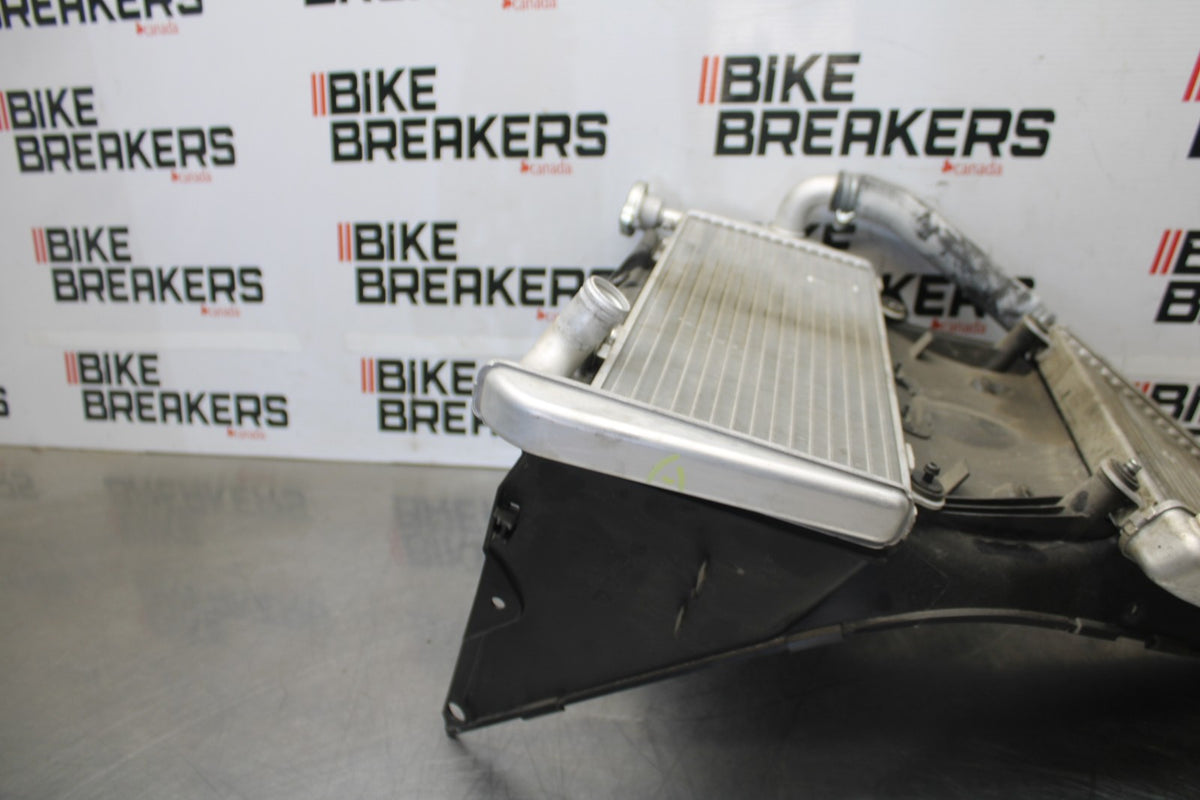 16 DUCATI 959 PANIGALE ENGINE RADIATOR MOTOR COOLER COOLING RADIATER SET  BB912