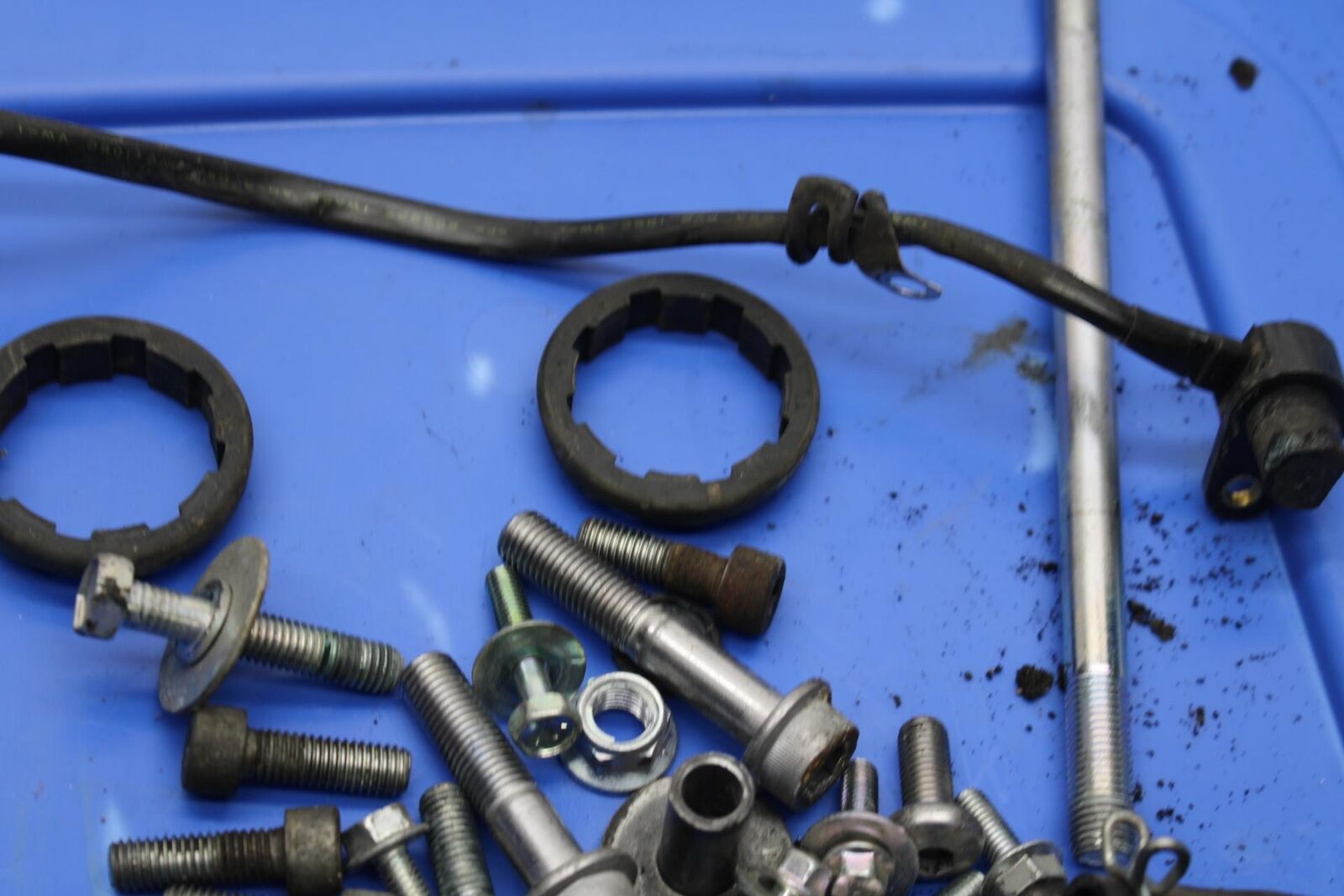 2008 Suzuki GSXR600 MISCELLANEOUS BOLTS HARDWARE MOTOR SCREWS BB593