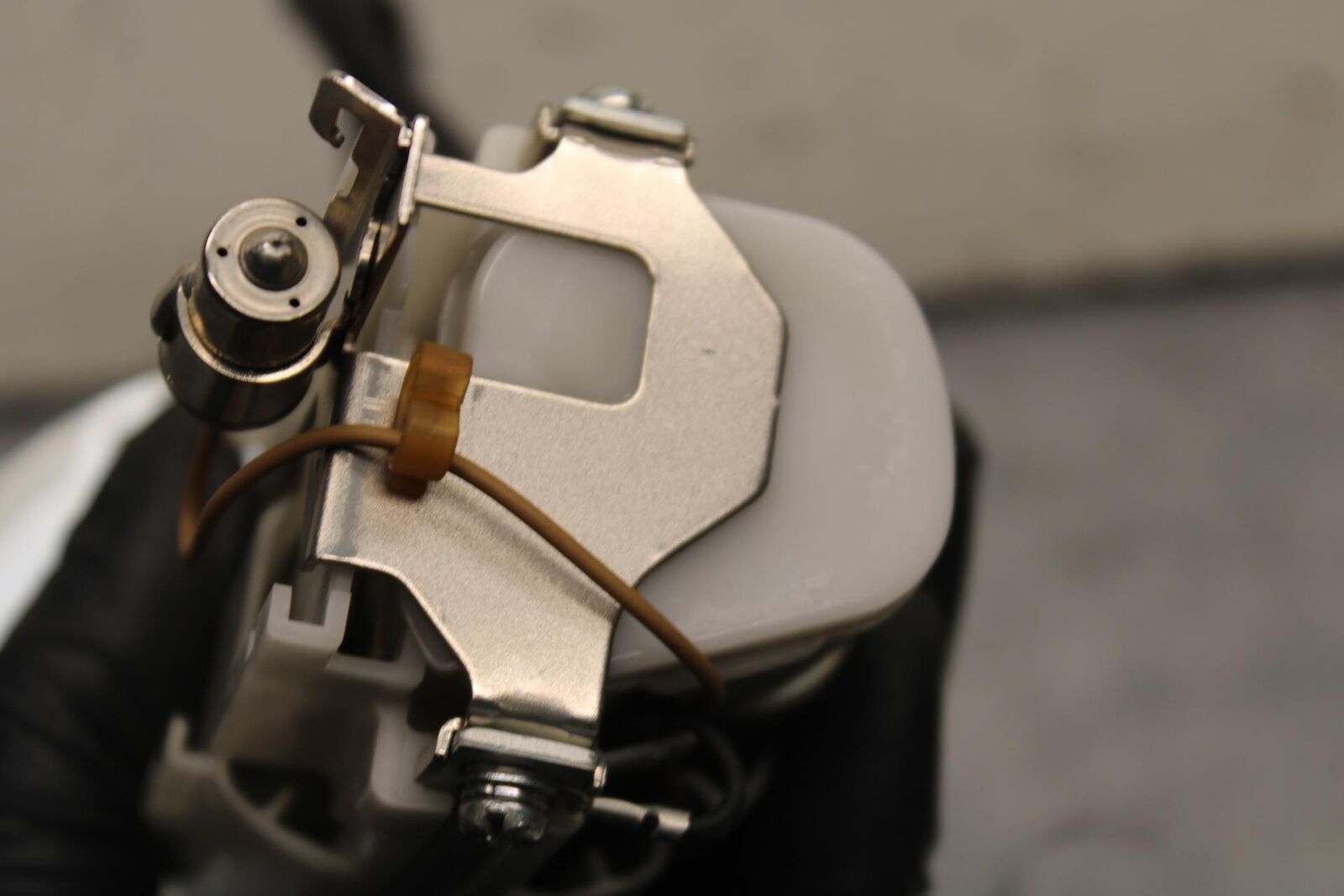 08-19 KAWASAKI NINJA ZX10R FUEL PUMP GAS PETROL SENDER UNIT BB633