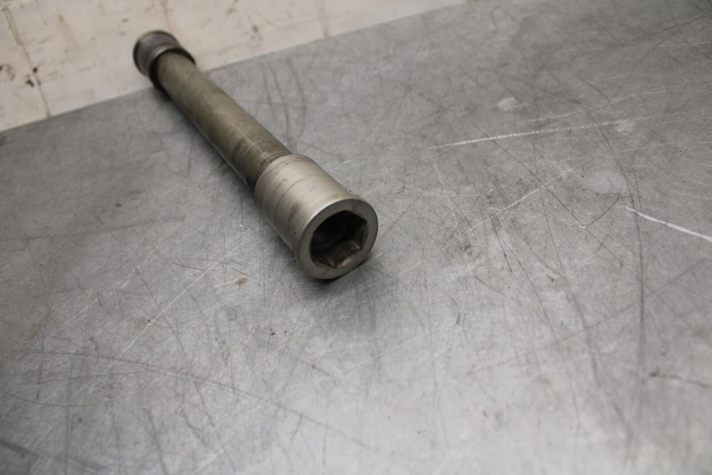 07-08 KAWASAKI CONCOURS 1400 ABS FRONT WHEEL RIM AXLE PIVOT BOLT BB449