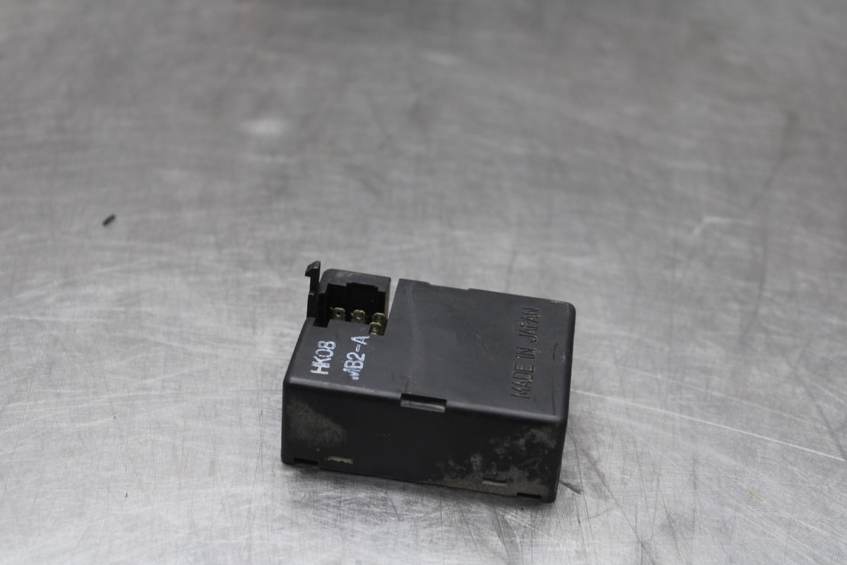 84 HONDA INTERCEPTOR 1000 VF1000F FUEL PUMP RELAY ASSEMBLY BOX BB878