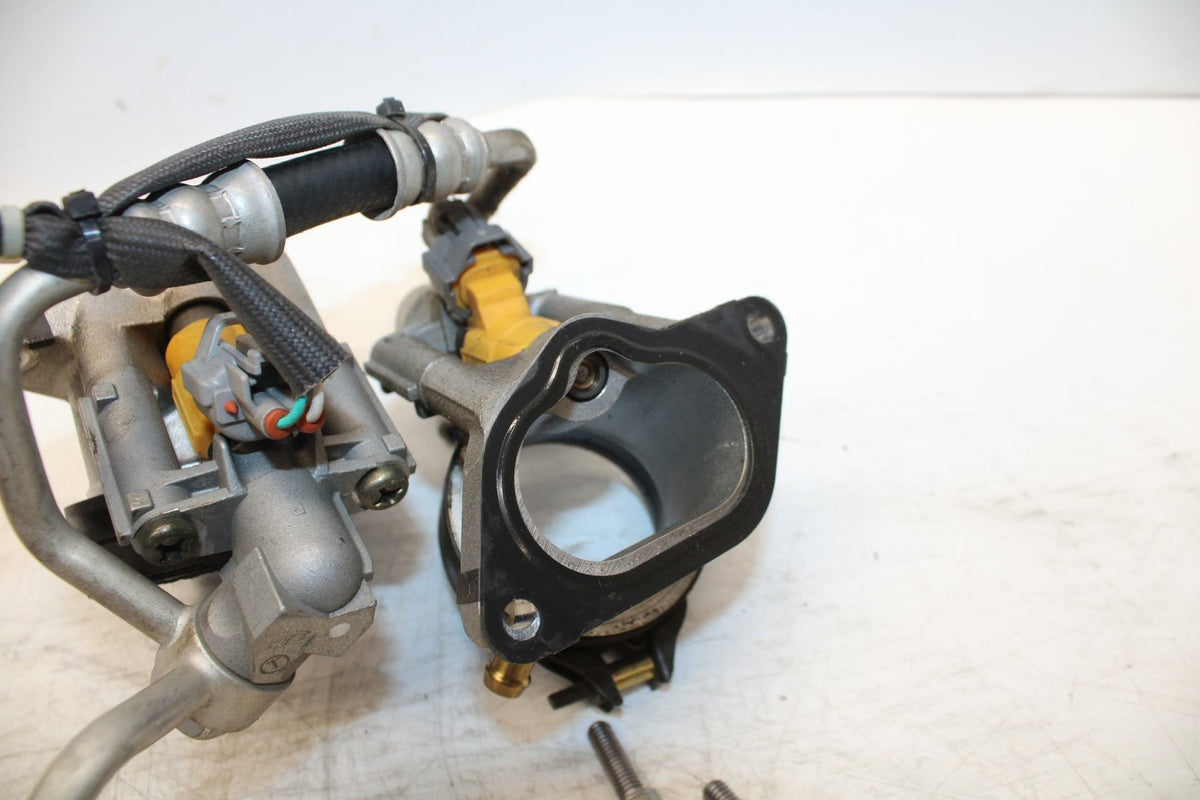 06 YAMAHA ROAD STAR XV1700PC WARRIOR INTAKE MANIFOLD INJECTOR BB262