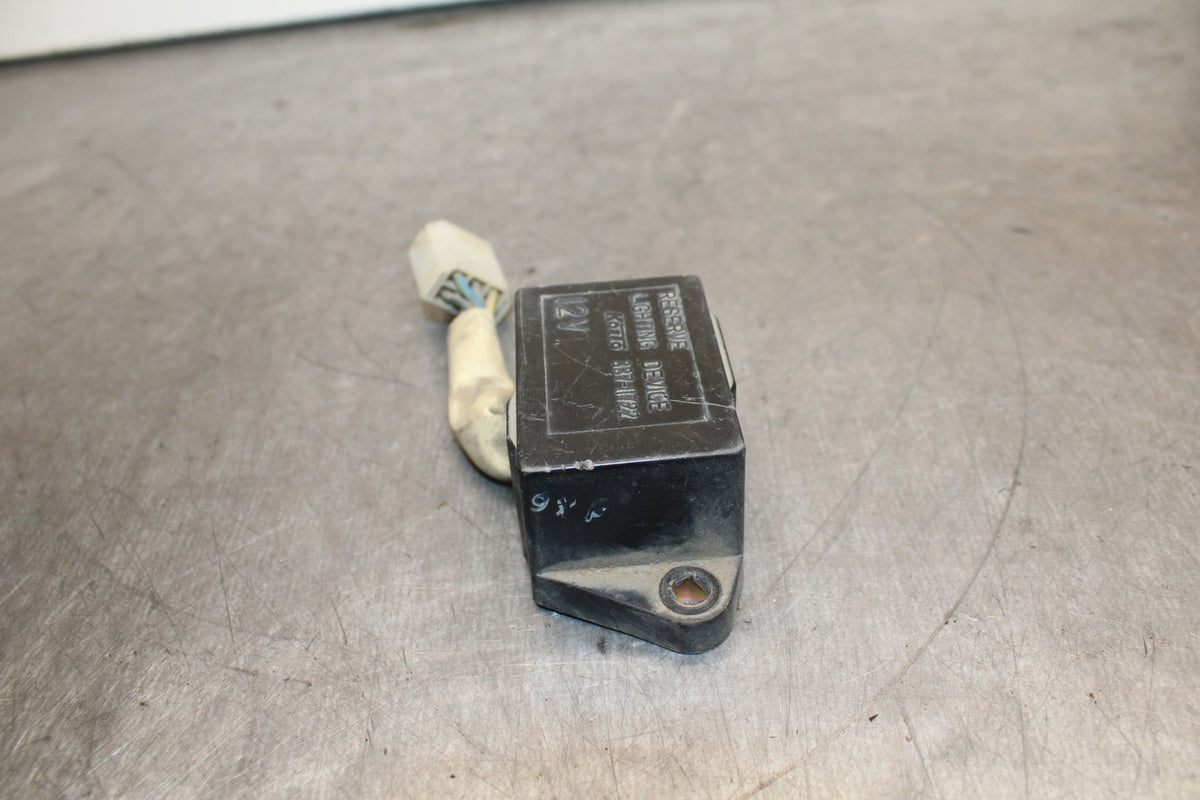 80-81 YAMAHA XS1100 SPECIAL TURN SIGNAL BLINKER RELAY FLASHER SWITCH BB123