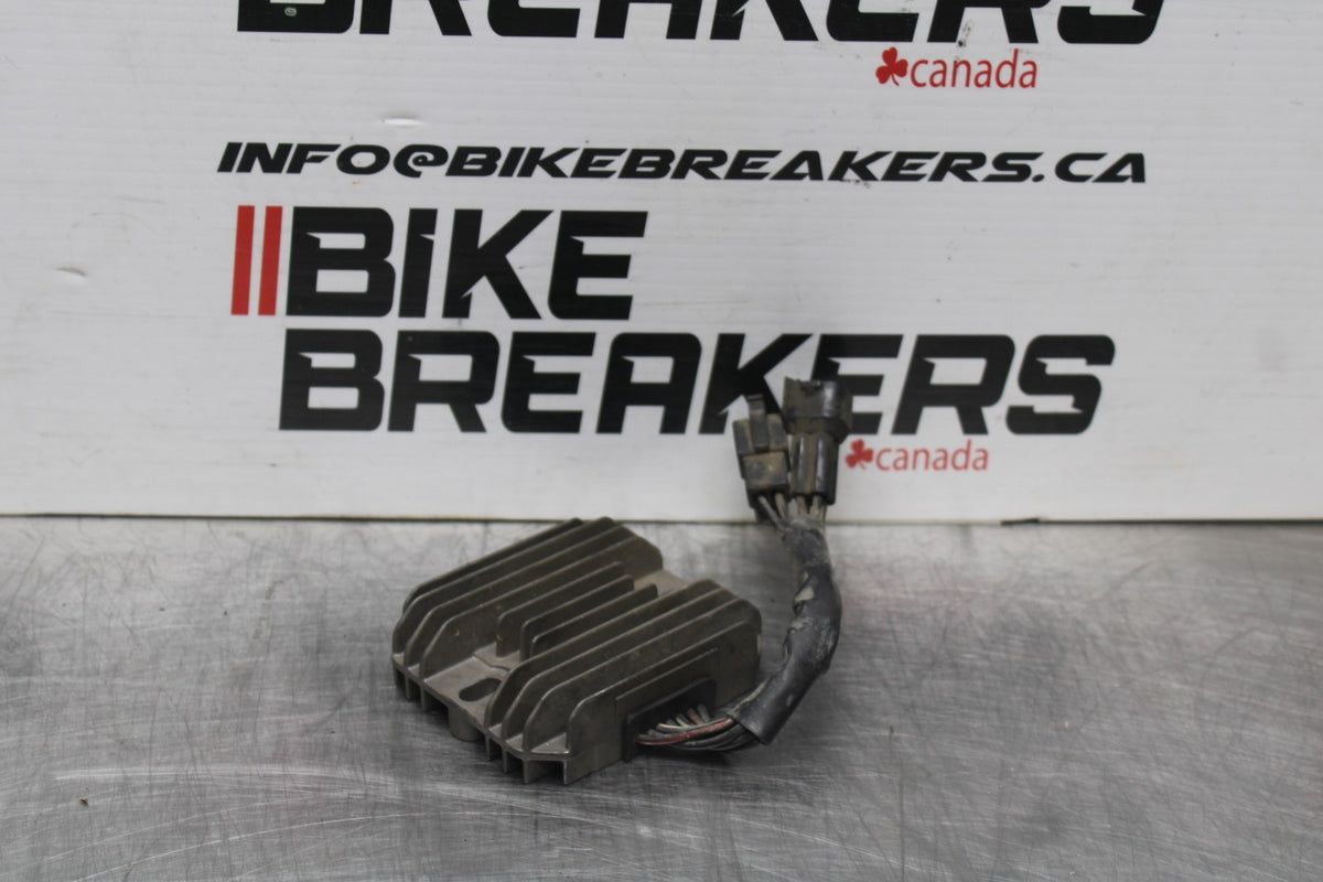 03 SUZUKI SV650 RECTIFIER VOLTAGE REGULATOR BB846