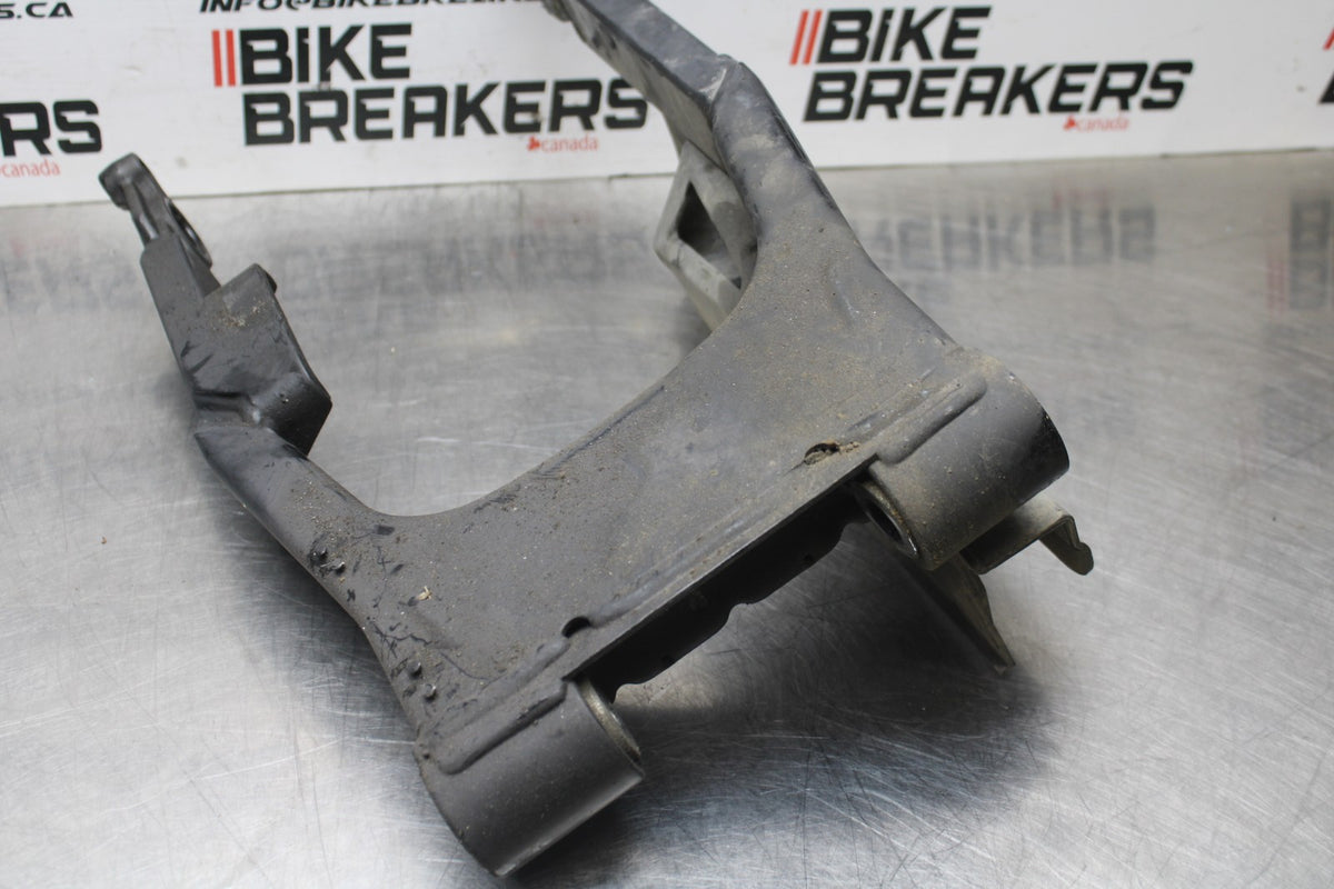 08 HARLEY-DAVIDSON ELECTRA GLIDE POLICE EFI FLHTPI REAR SWINGARM  BB816
