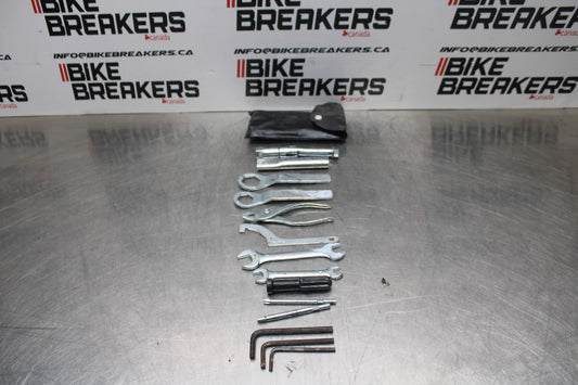 09-10 KAWASAKI ER-6N STOCK TOOLS OEM TOOL BAG KIT SET BB205