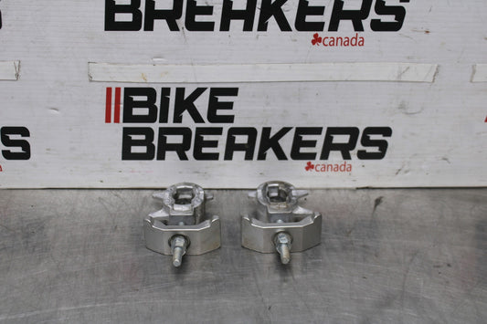 23-24 YAMAHA MT-07 SWINGARM CHAIN TENSIONER ADJUSTMENT BRACKETS  BB927