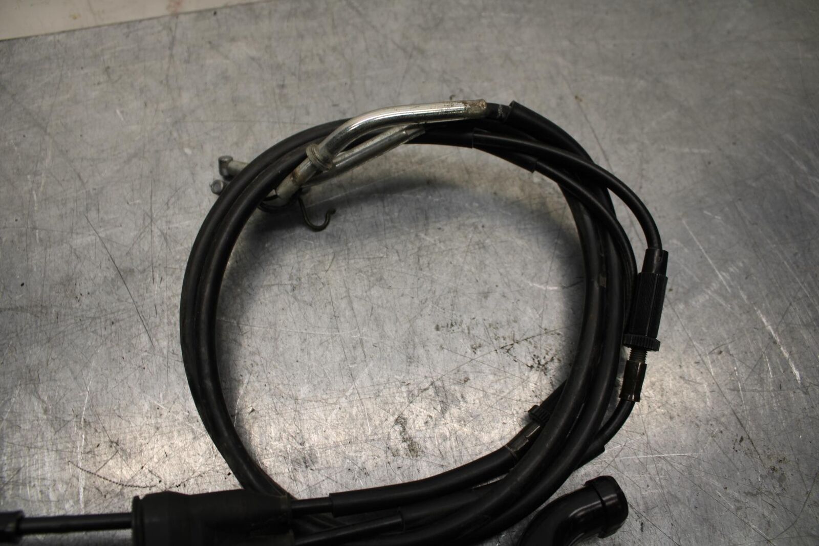 08-09 KAWASAKI NINJA ZX14R THROTTLE CABLE LINE HOUSING GUIDE BB73