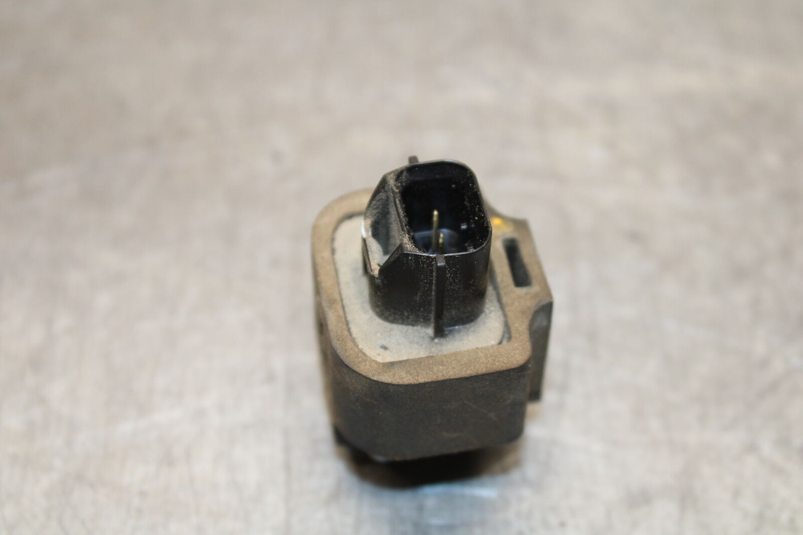 19-22 KAWASAKI Z400 TIP OVER BANK ANGLE CRASH SENSOR SWITCH  BB708