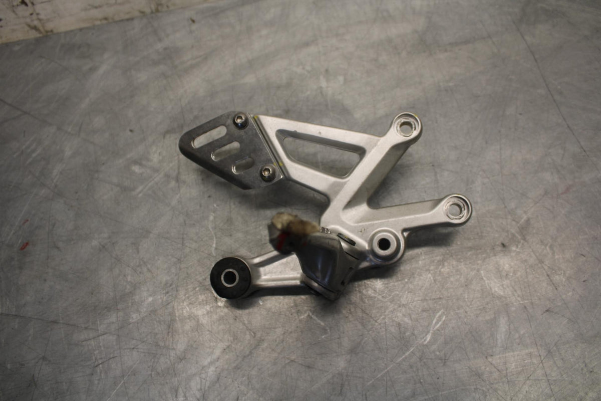 2010 Aprilia RSV1000R RIGHT REARSET REAR SET DRIVER FOOT PEG REST STOP BB513