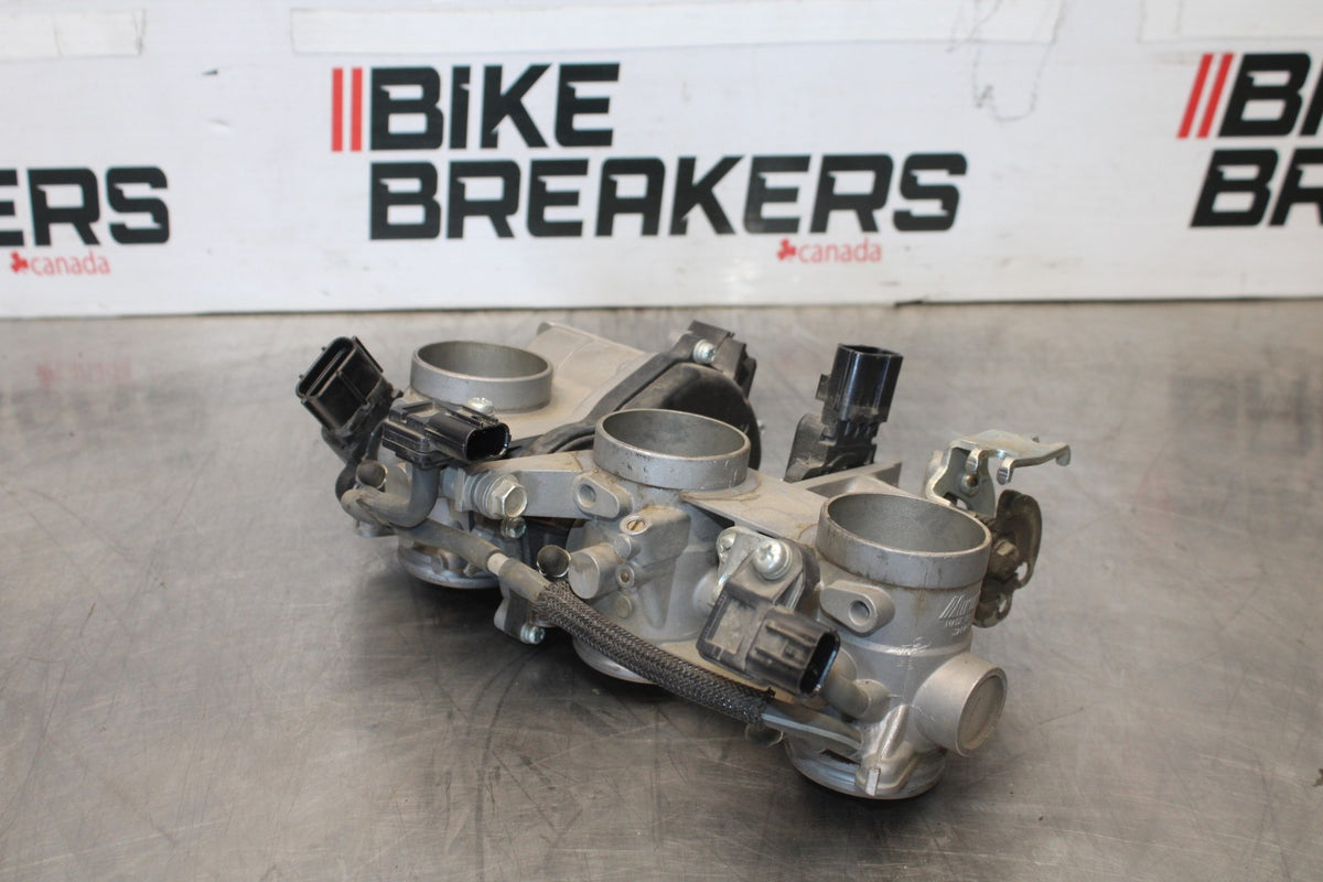 15-17 YAMAHA FJ09  THROTTLE BODIES BB906
