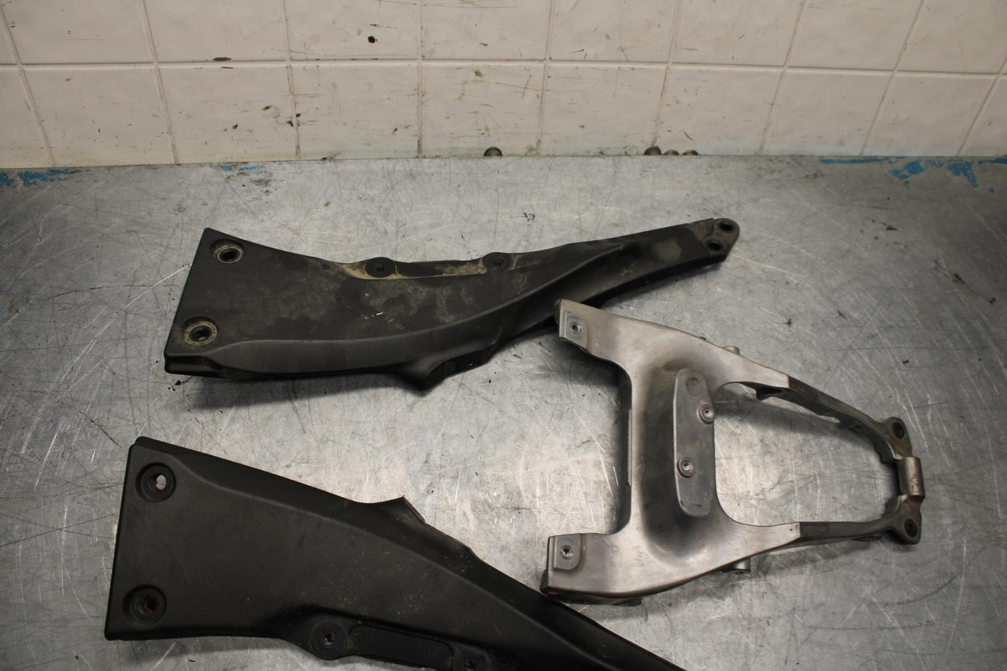 11-15 KAWASAKI ZX1000R REAR SUBFRAME BACK SUB FRAME BB445