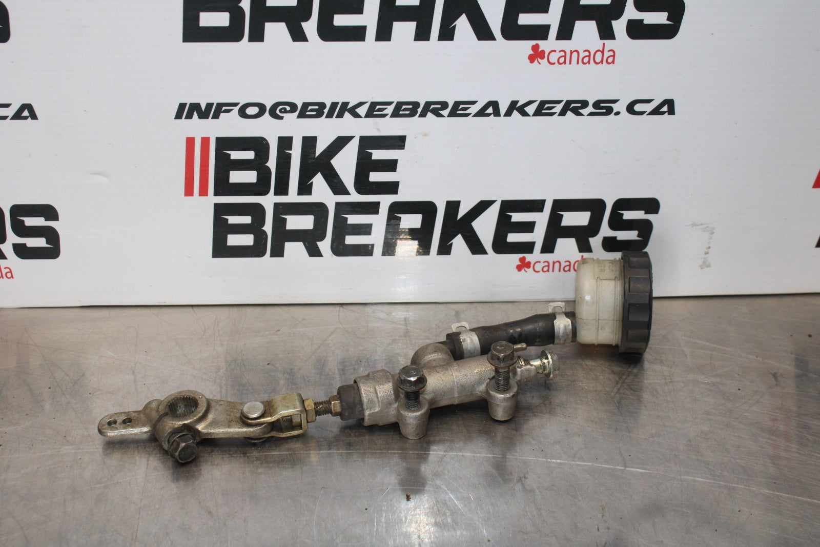 03-08 KAWASAKI VULCAN 1600 REAR BACK BRAKE MASTER CYLINDER W RESERVOIR BB196