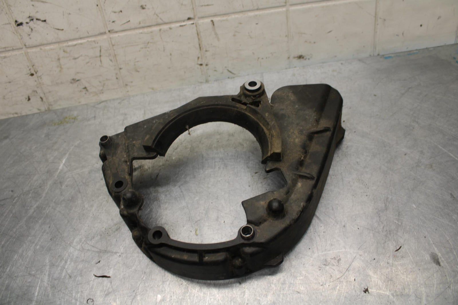 2007 Yamaha V Star 1300 XVS1300A ENGINE SPROCKET COVER PULLY INNER BB03