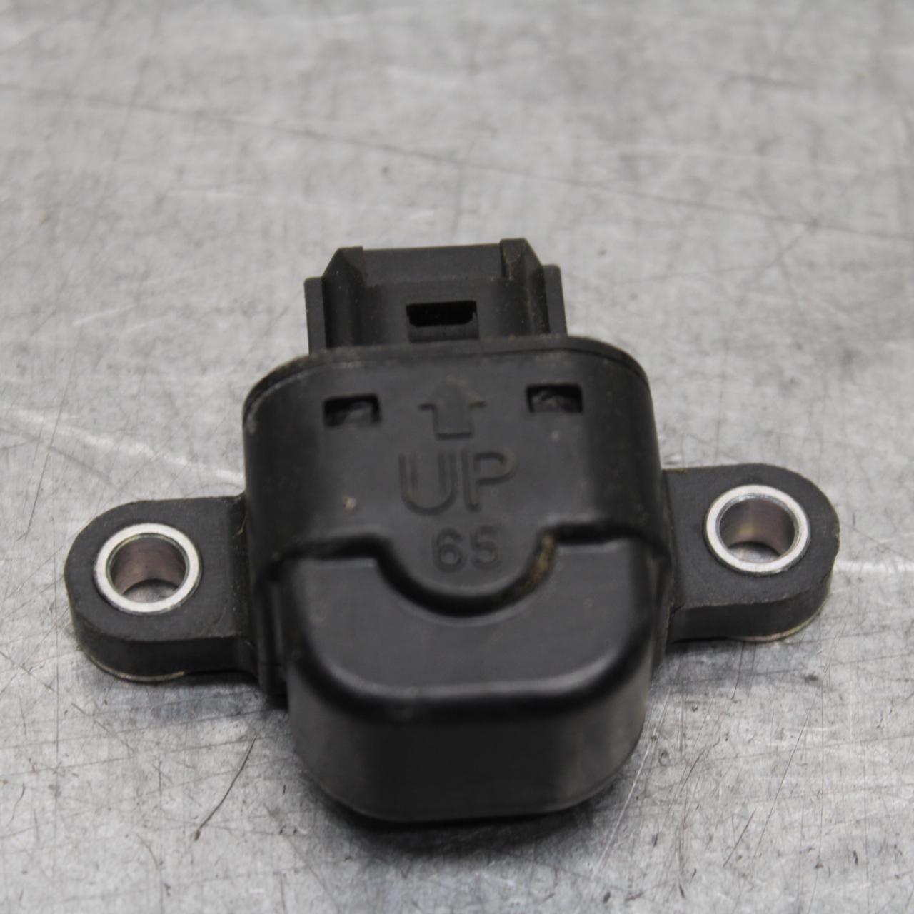 21 KAWASAKI NINJA ZX6R TIP OVER BANK ANGLE CRASH SENSOR SWITCH  21176-0026 BB647