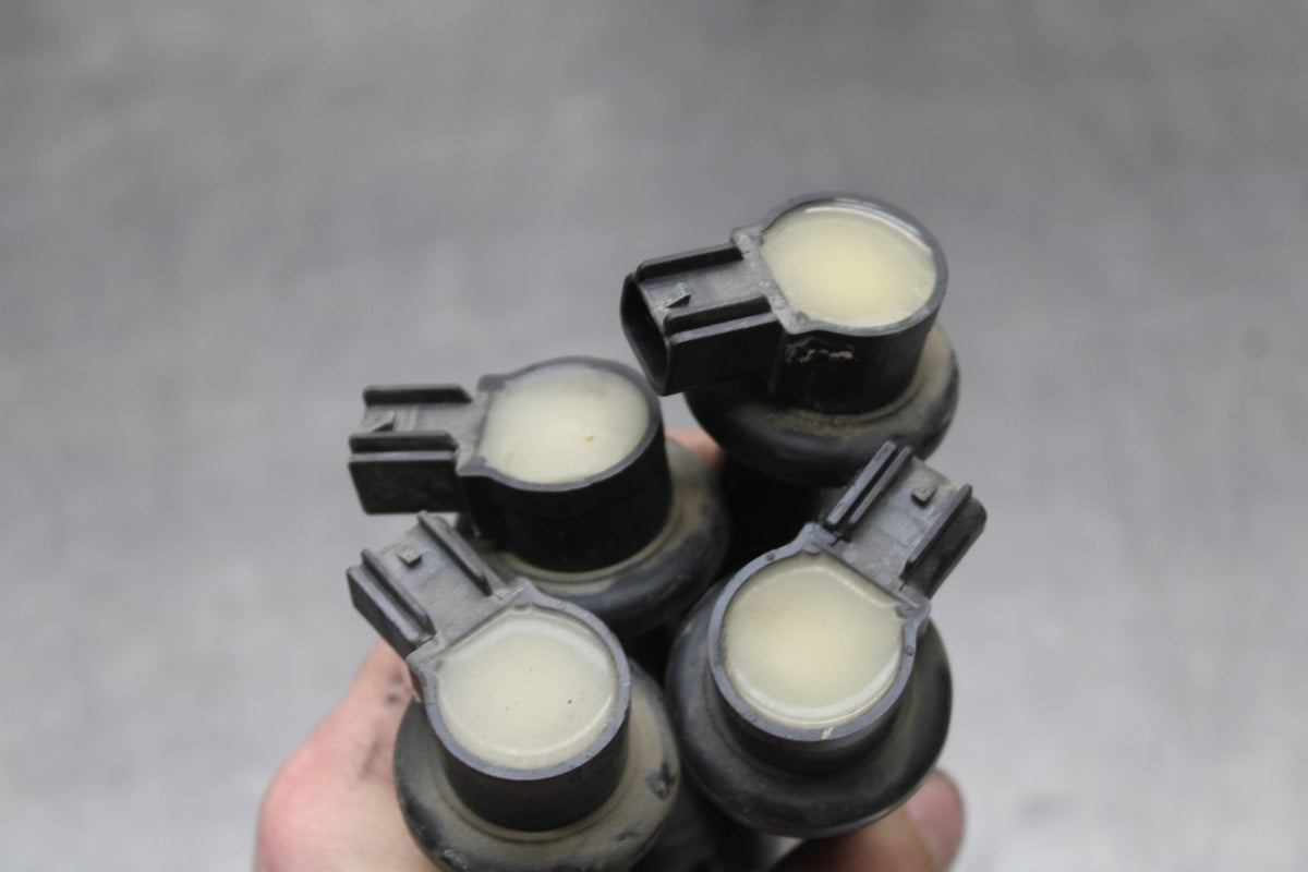 07-08 YAMAHA YZF R1 IGNITION COILS COIL SPARK PLUG CAPS BB771