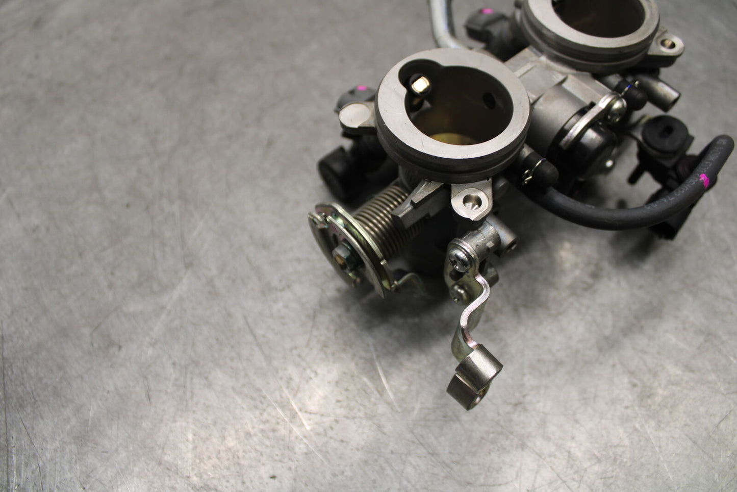 18-23 KAWASAKI NINJA 400 MAIN FUEL INJECTORS / THROTTLE BODIES BB660