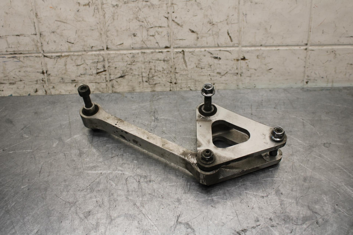 2007 Yamaha YZF R1 REAR DOGBONE SHOCK LINKAGE LINK BB575