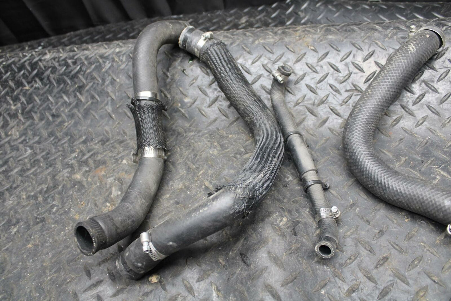 13 SUZUKI GSXR750 RADIATOR HOSES ENGINE COOLANT WATER PIPES HOSE KIT  BB217