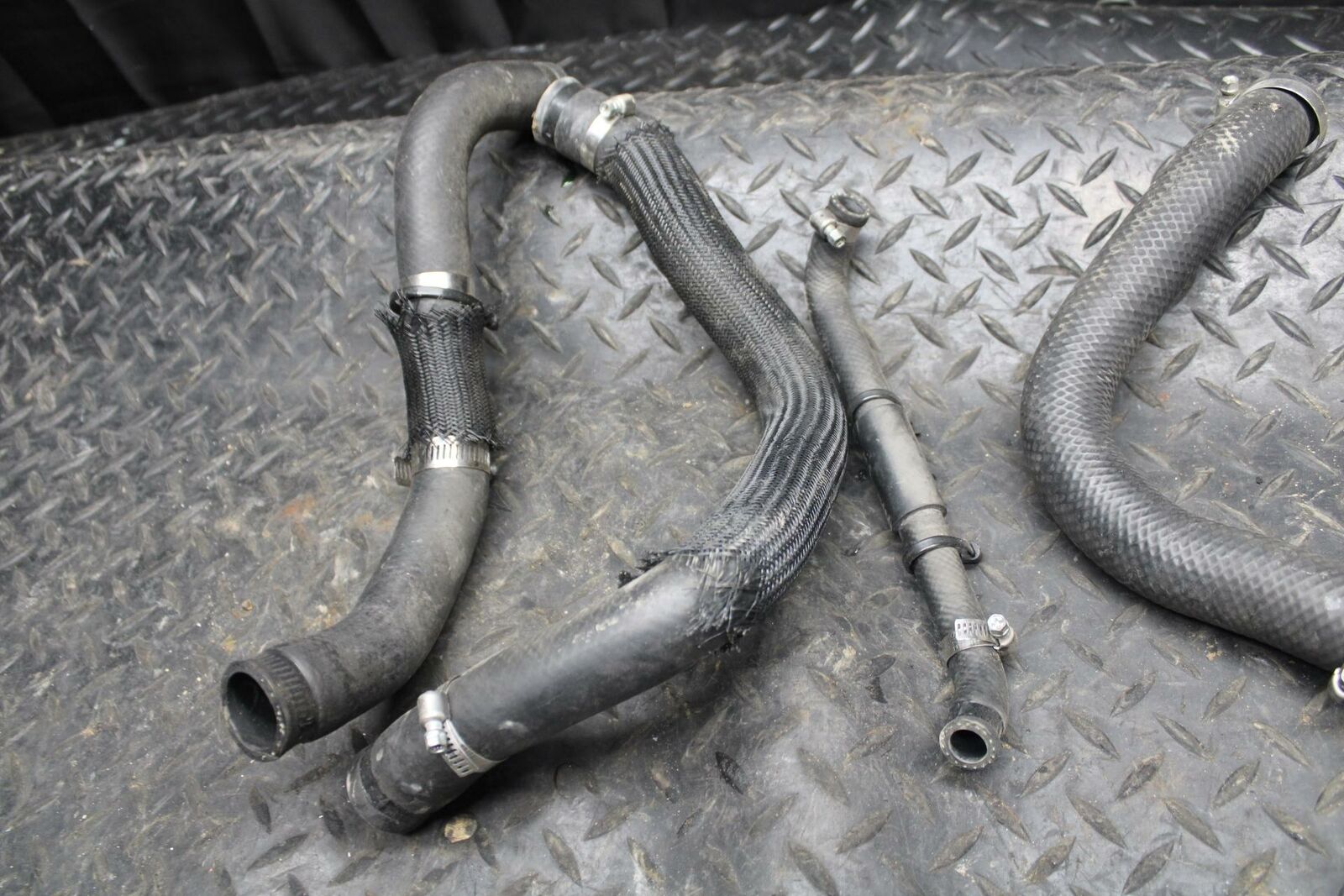 13 SUZUKI GSXR750 RADIATOR HOSES ENGINE COOLANT WATER PIPES HOSE KIT  BB217