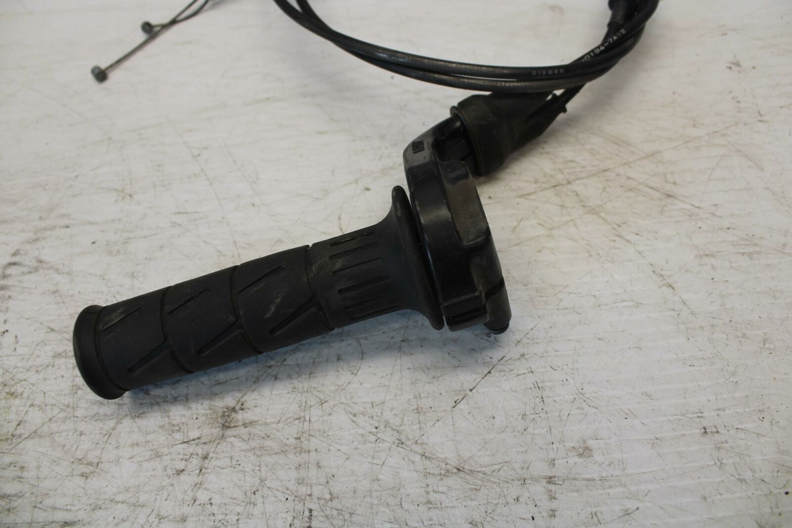 07-08 KAWASAKI NINJA ZX6R THROTTLE CABLE LINE HOUSING GUIDE BB274