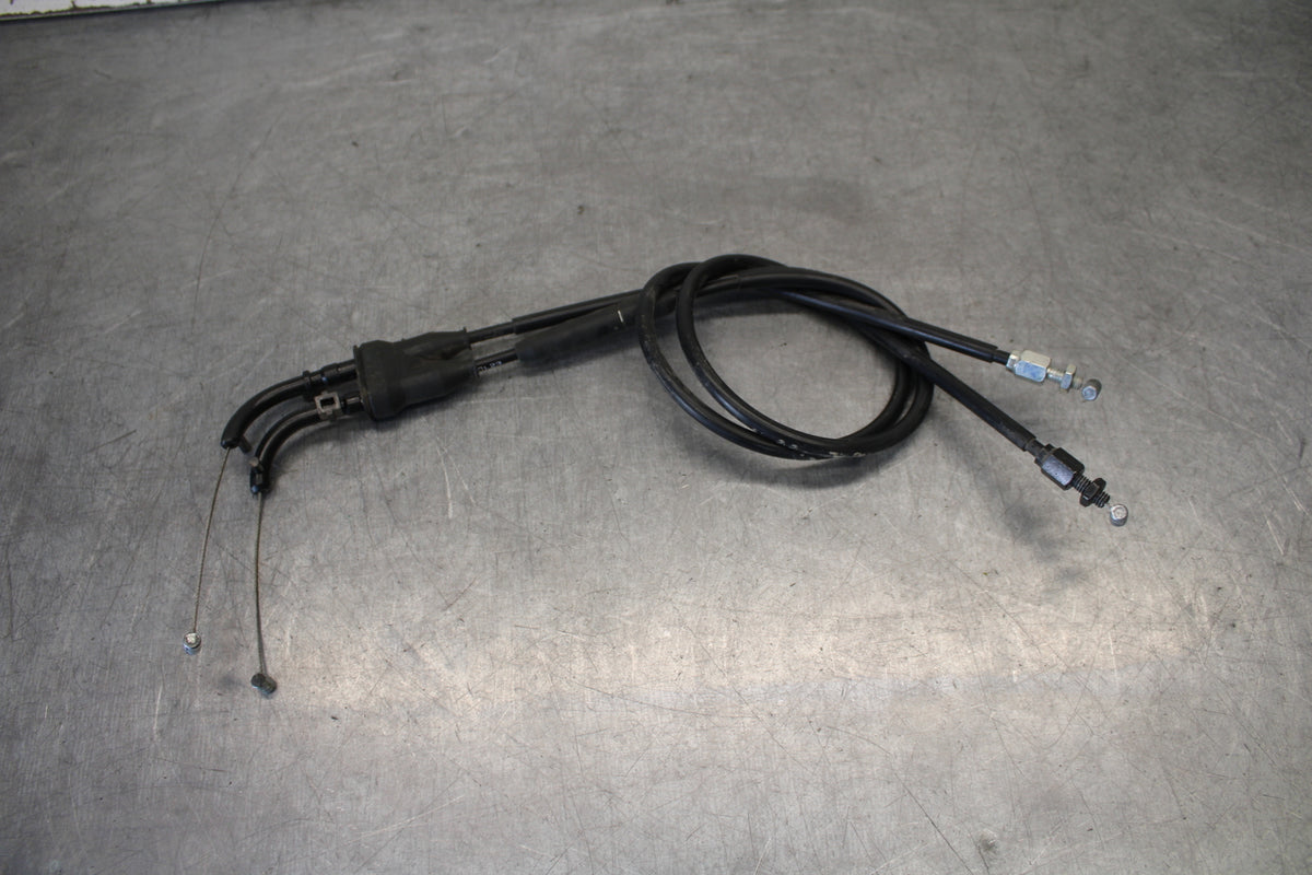 09-14 YAMAHA YZF R1 THROTTLE CABLES LINES 14B-26302-01-00 BB696