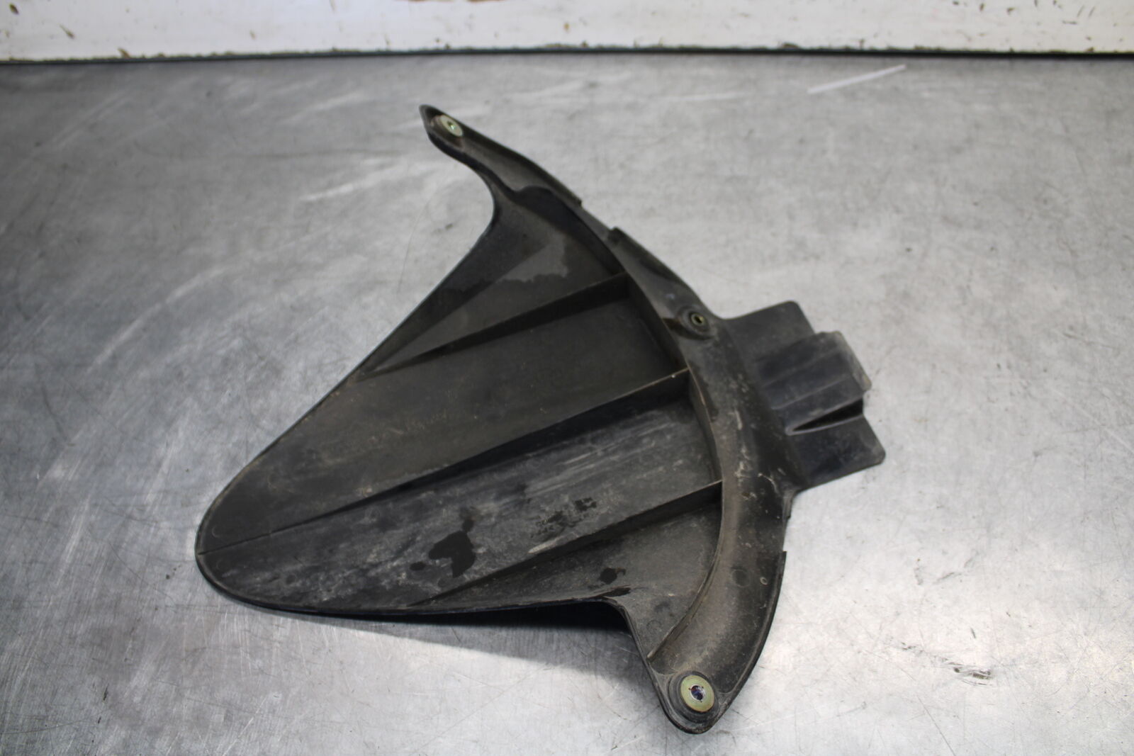 05-06 HONDA CBR600RR REAR BACK WHEEL TIRE HUGGER FENDER 80120-MEE-D00 BB655