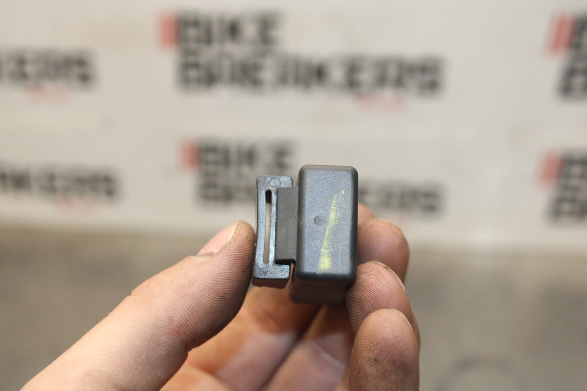 24-25 KAWASAKI NINJA ZX6R TURN SIGNAL BLINKER RELAY FLASHER SWITCH BB939