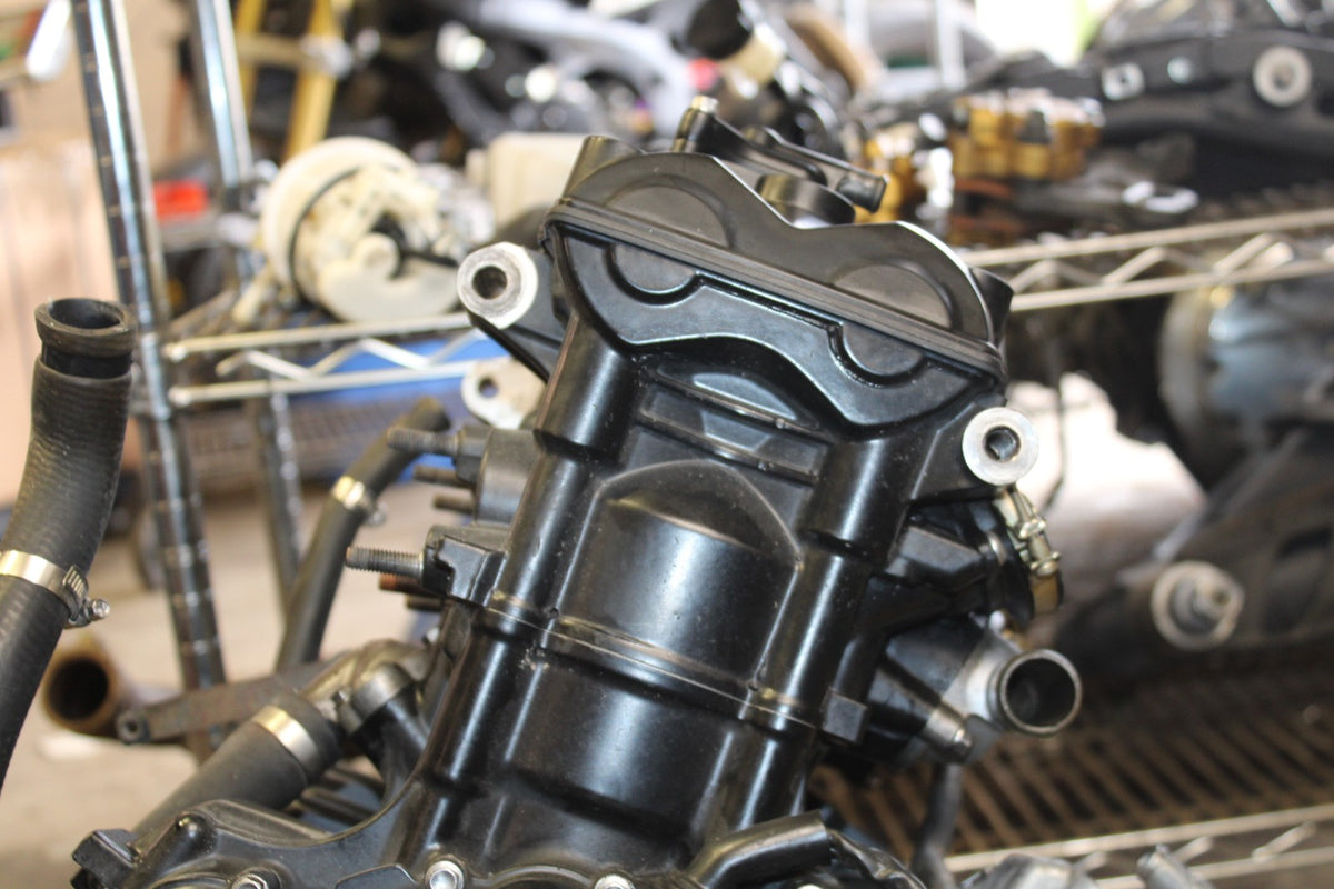 12 TRIUMPH STREET TRIPLE R ENGINE MOTOR BB914