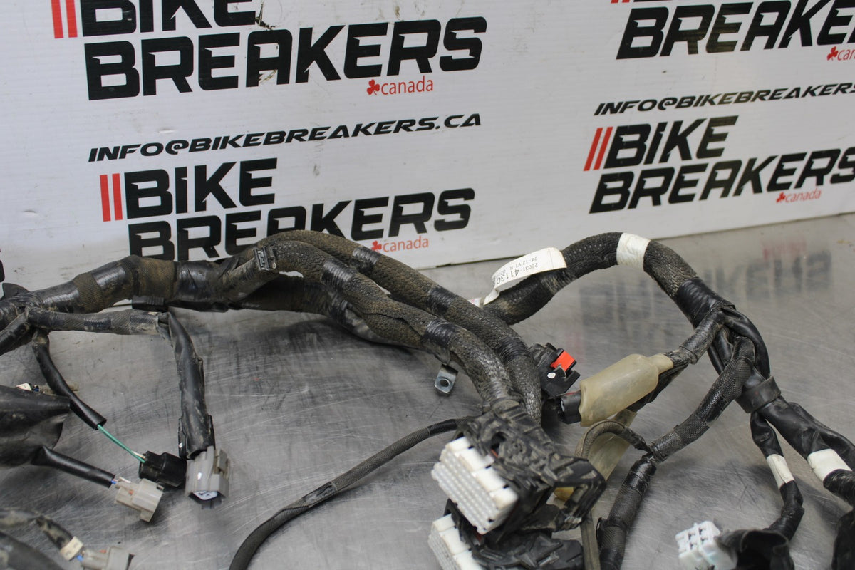 23-26 KAWASAKI NINJA ZX4RR MAIN ENGINE WIRING HARNESS MOTOR WIRE LOOM BB872