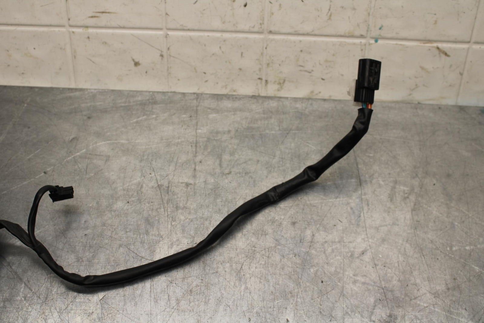 20 SUZUKI GSXR 1000 RIGHT CLIP ON HANDLE KILL OFF START SWITCH  BB597