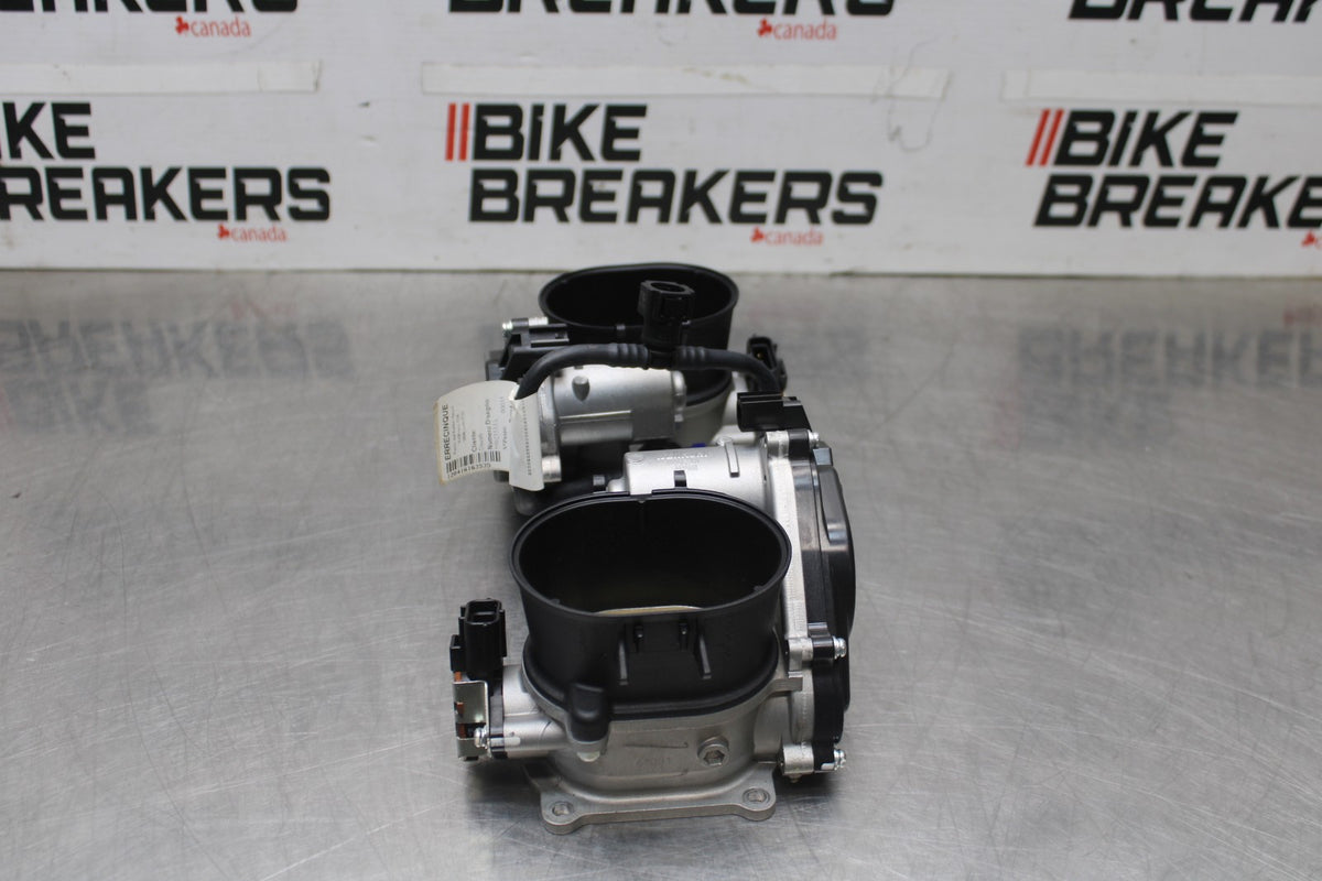 16 DUCATI 959 PANIGALE MAIN FUEL INJECTORS / THROTTLE BODIES BB912