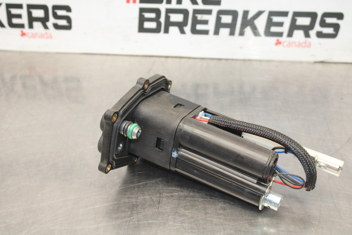 16 DUCATI 959 PANIGALE FUEL PUMP GAS PETROL SENDER UNIT BB912