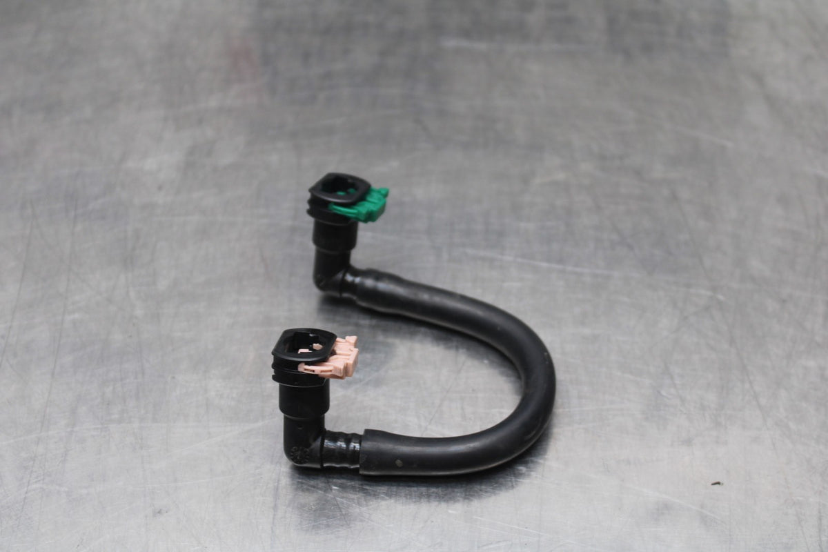 11-22 SUZUKI GSXR 600  FUEL HOSE GAS LINE TUBE PIPE BB193