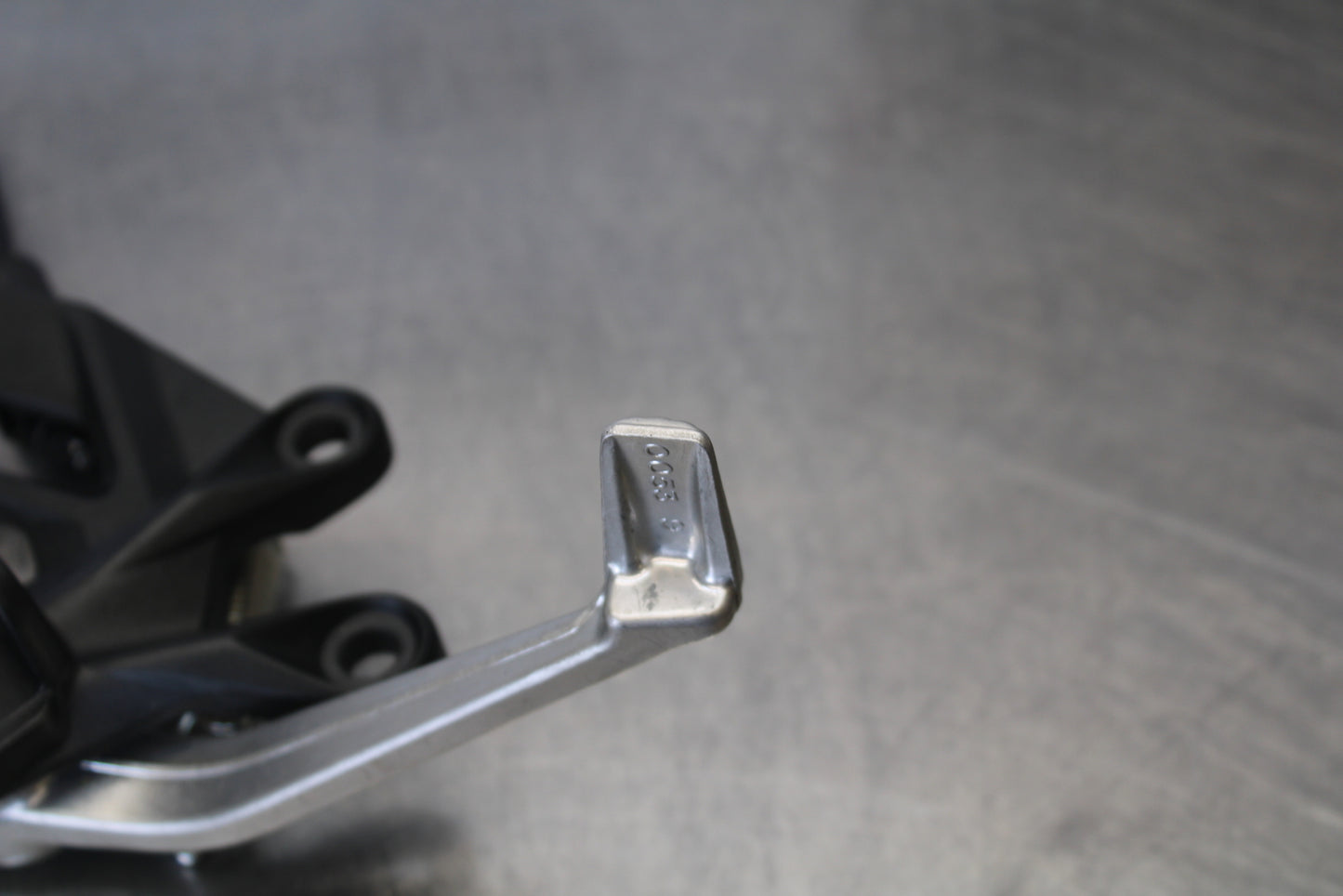 23-24 KAWASAKI NINJA ZX14R RIGHT REARSET REAR SET DRIVER FOOT PEG STOP BB169