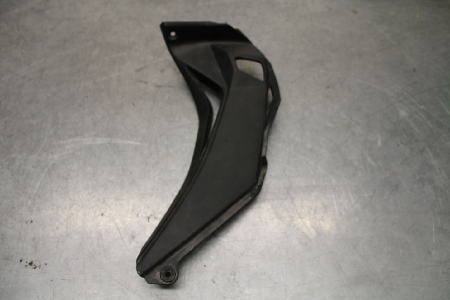 16 KAWASAKI NINJA ZX10R RIGHT FRONT DUCT COVER  BB650