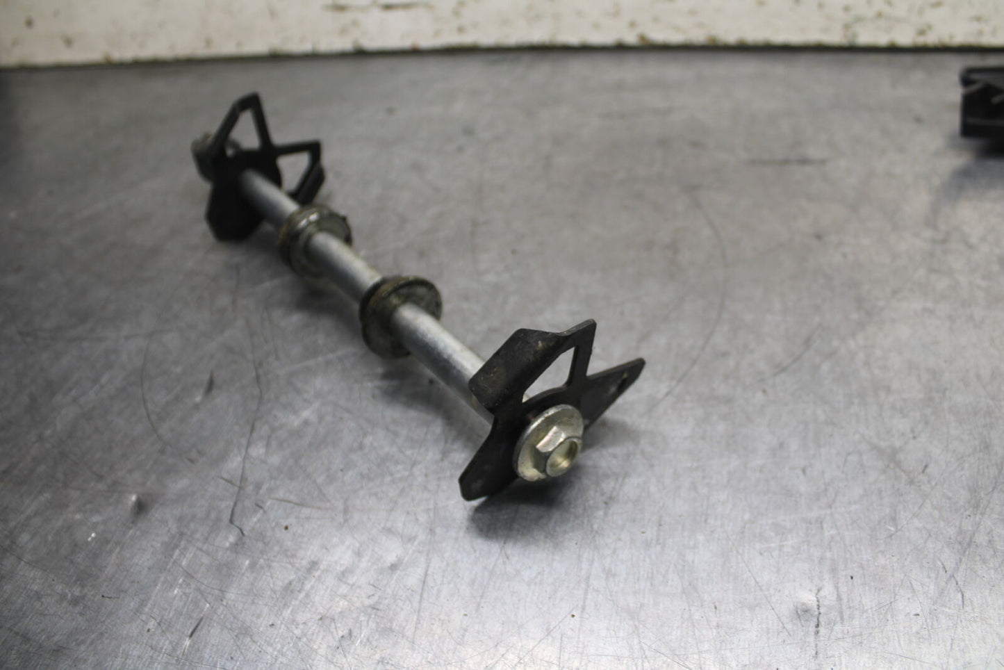 18-23 KAWASAKI NINJA 400 EX400 ABS REAR AXLE BACK WHEEL PIVOT BOLT AXEL BB747