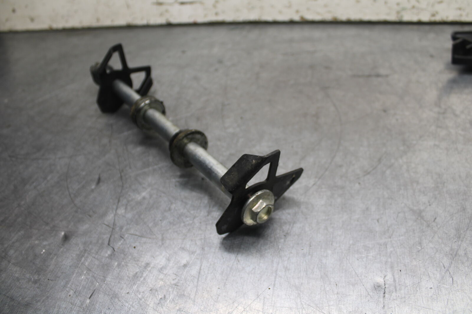 18-23 KAWASAKI NINJA 400 EX400 ABS REAR AXLE BACK WHEEL PIVOT BOLT AXEL BB747