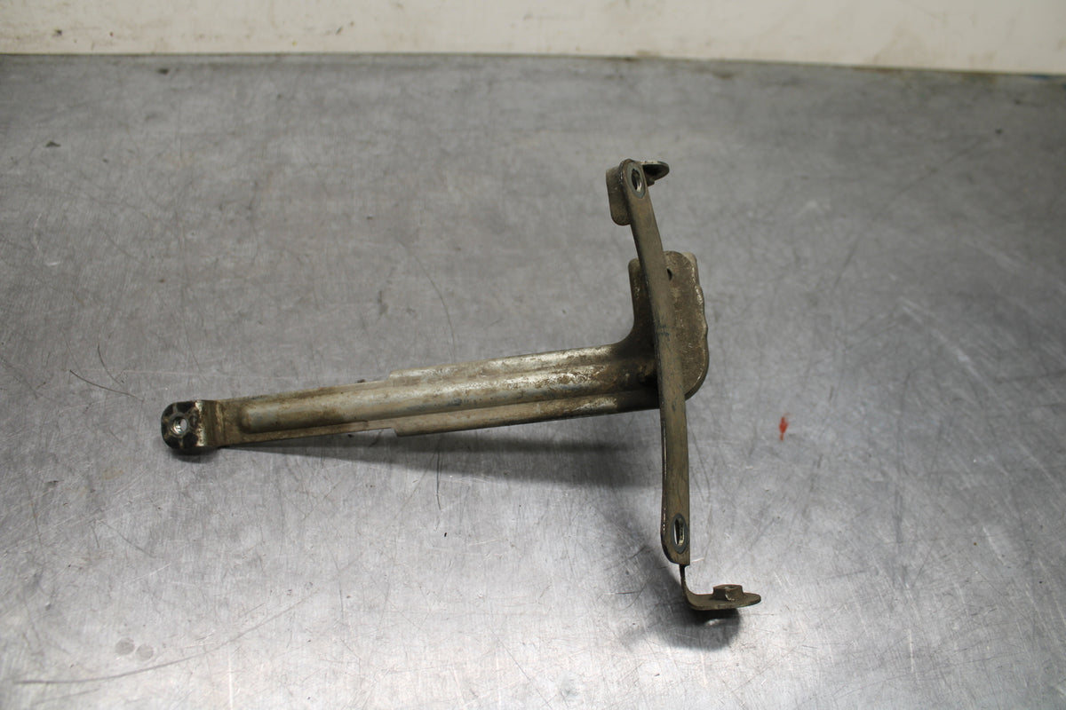 09-11 SUZUKI GSXR1000 OIL COOLER MOUNTING BRACKET MOUNT SUPPORT BB125