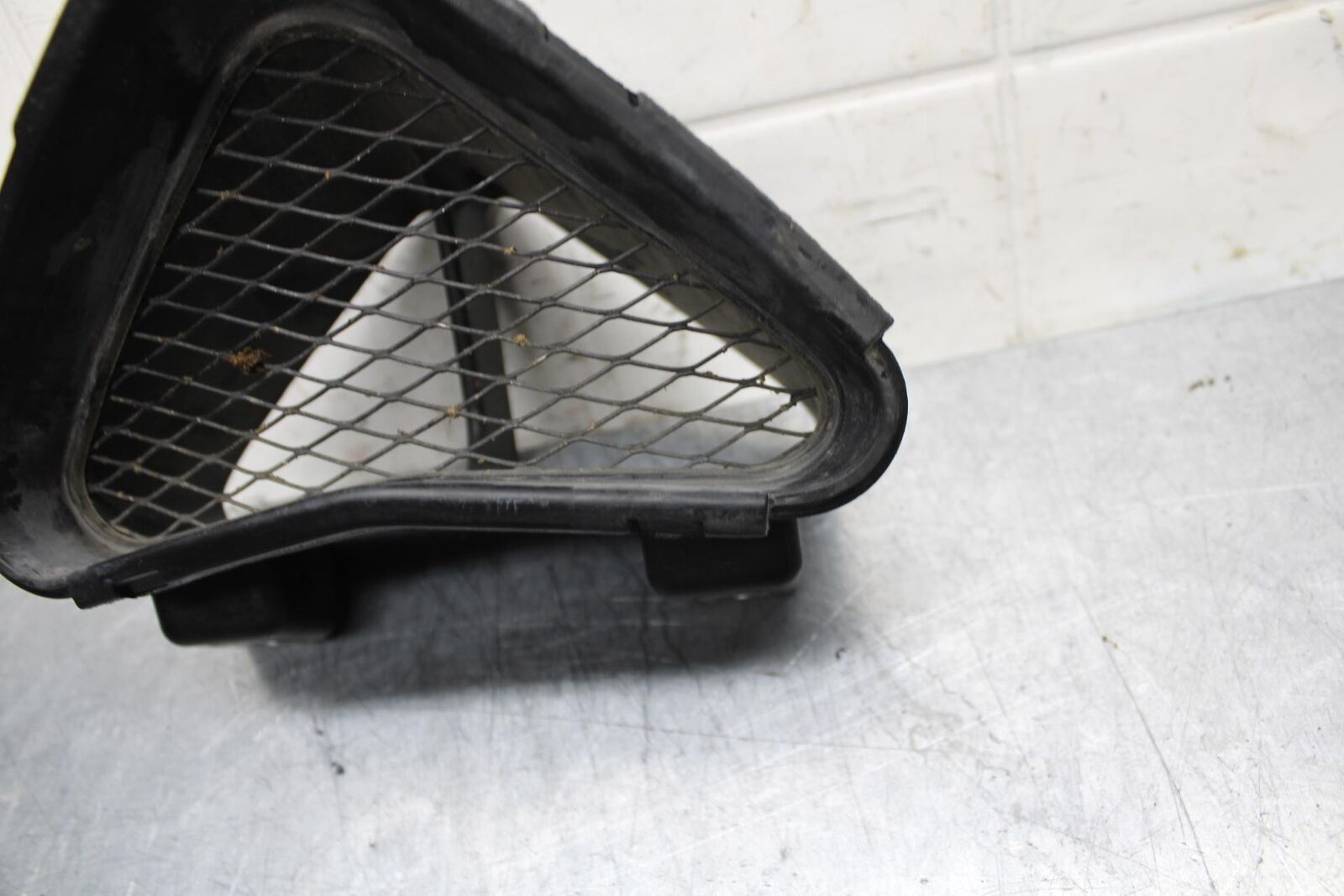 08-09 KAWASAKI NINJA ZX14R AIR INTAKE GRILL BB73