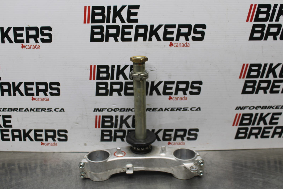 20-25 SUZUKI GSXR750 FRONT FORKS CLAMP LOWER TRIPLE TREE STEM BB810