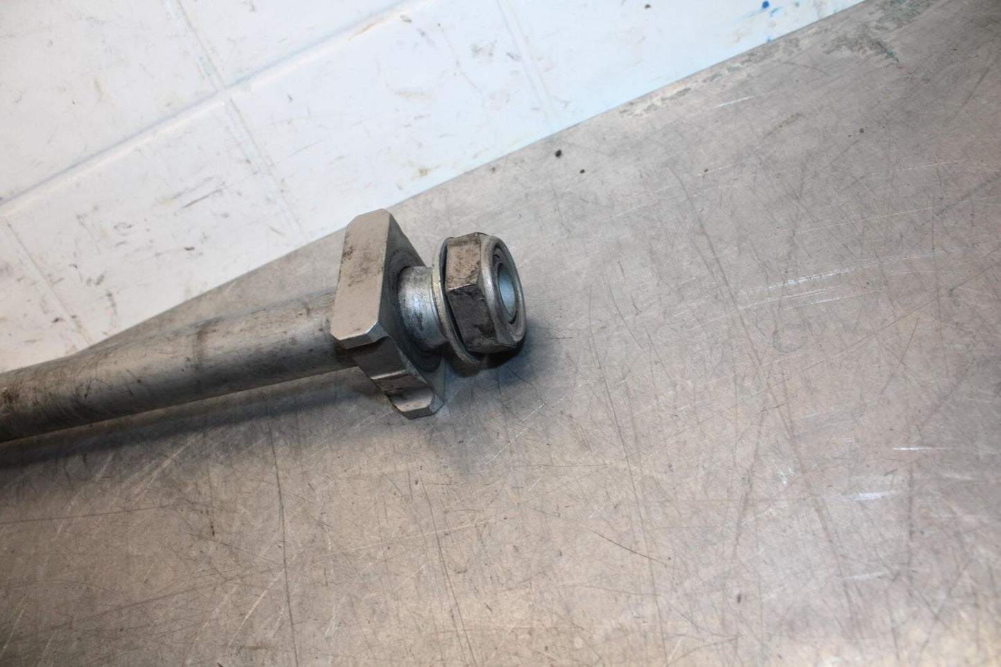 06-07 HONDA CBR1000RR REAR AXLE  WHEEL RIM PIVOT BOLT AXEL 42301-MEL-000  BB75